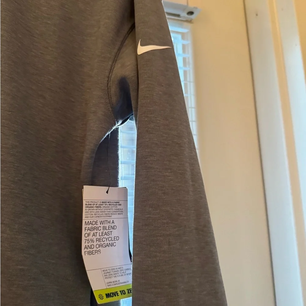 Women's Nike Maternity Reversible Pullover - Picture 6 of 7